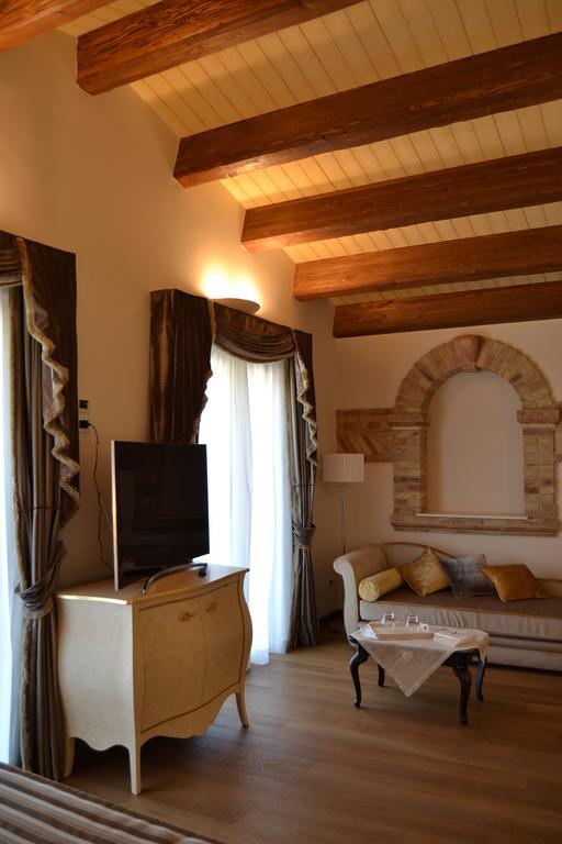 Agriturismo De Luca Mozzagrogna Kültér fotó