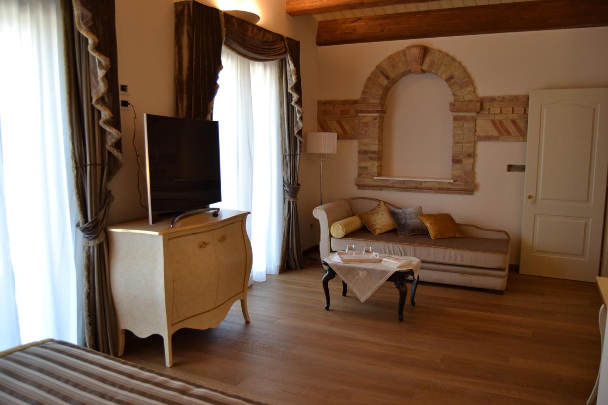 Agriturismo De Luca Mozzagrogna Kültér fotó